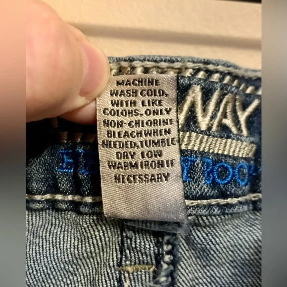 Refuge Runway Jeans - Size 10R - Picture 7 of 7